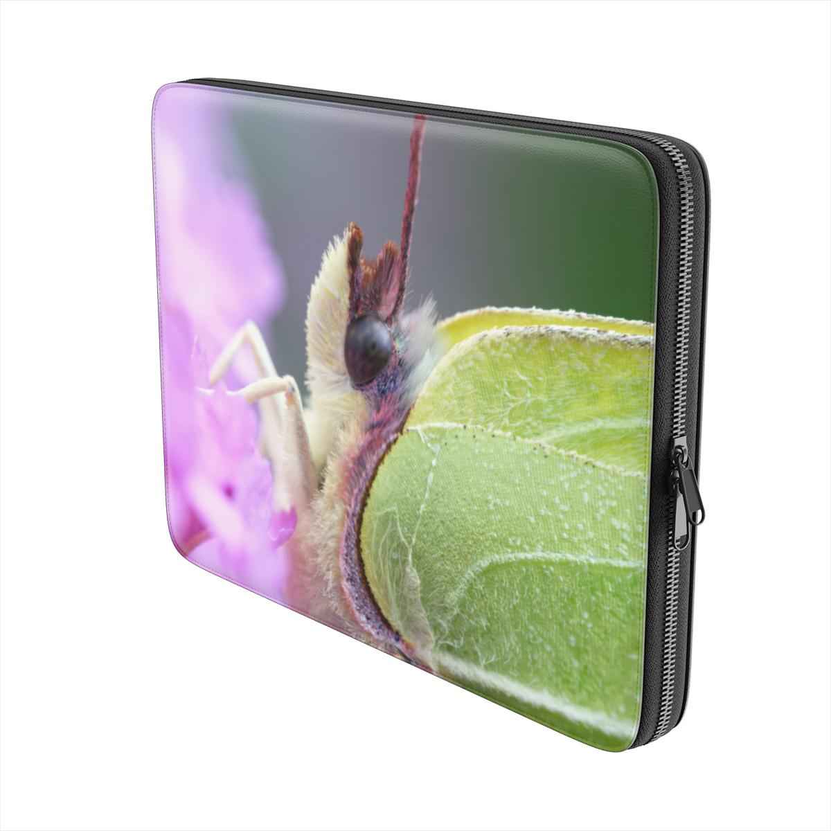 Laptop sleeve met citroenvlinder – achteraanzicht