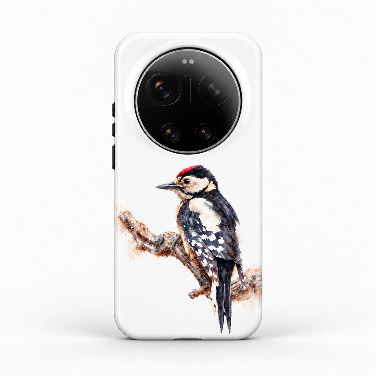 Achteraanzicht van de witte Xiaomi 17 Ultra Tough Case met Grote Bonte Specht en ronde camera-uitsparing.